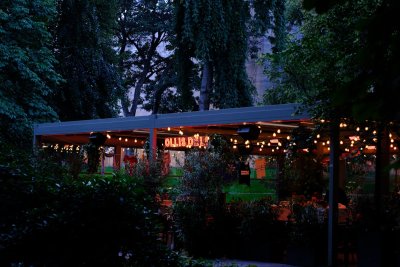 Zo verlicht je je tuin voor maximale sfeer in de avond